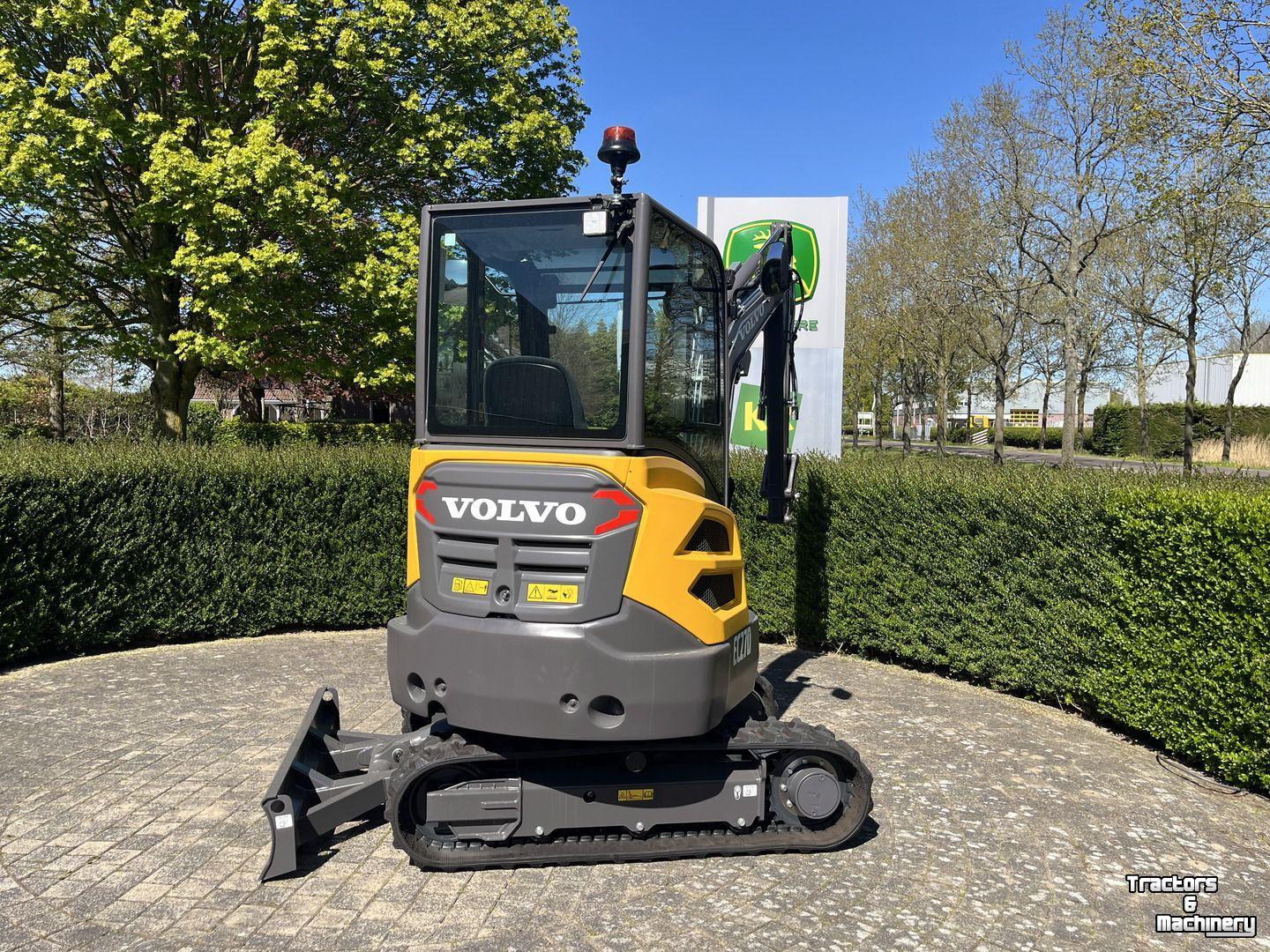 Excavator Volvo EC 27D