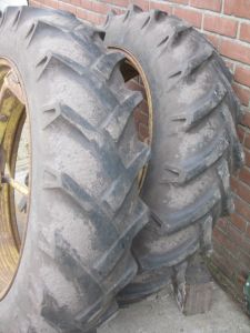 Wheels, Tyres, Rims & Dual spacers Molcon 11-36