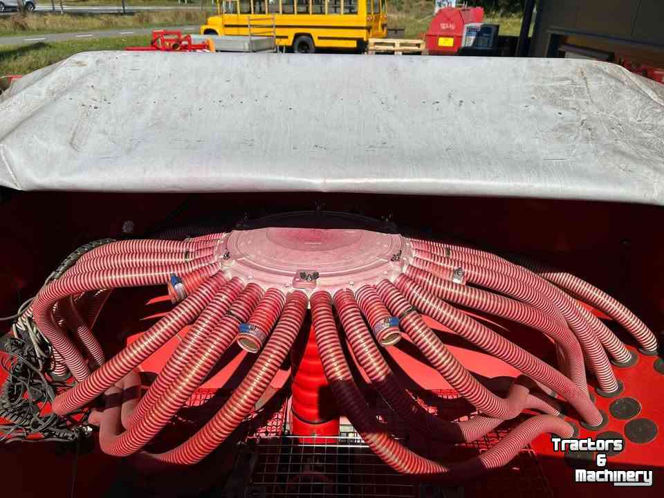 Seed drill Kverneland Zaaicombinatie Rotorkopeg NG-M 140 & DA Pneumatische zaaimachine