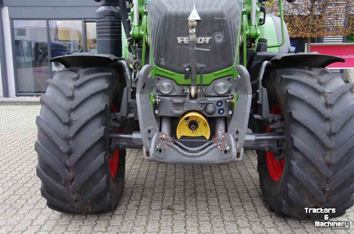 Tractors Fendt 313 S4 Profi met voorlader
