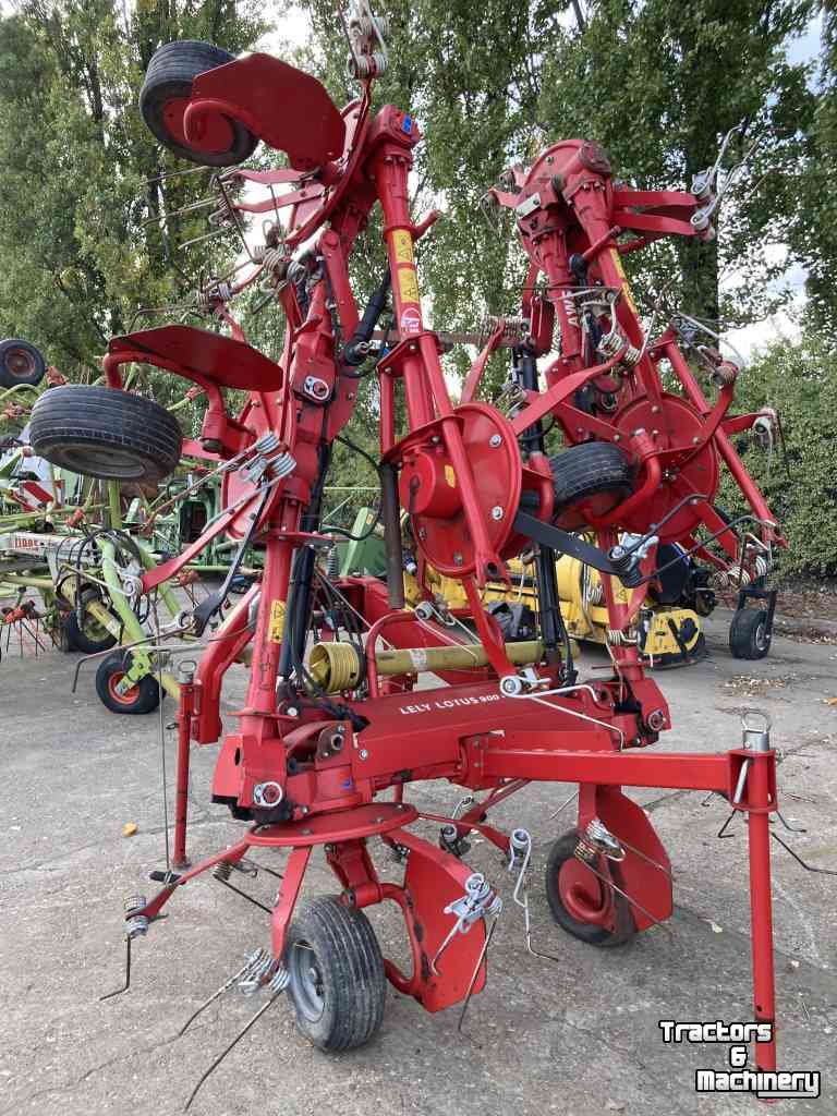 Tedder Lely Lotus 900