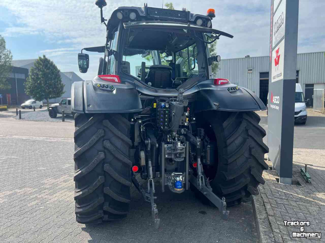Tractor Valtra N175 Direct