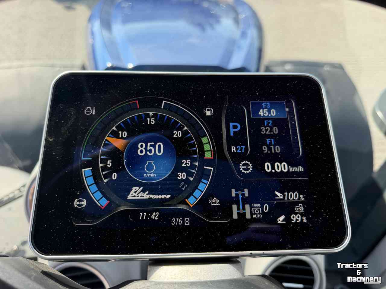 Tractor New Holland T7.315HD PLMi 2025 320 UUR + GPS DEMO!!!