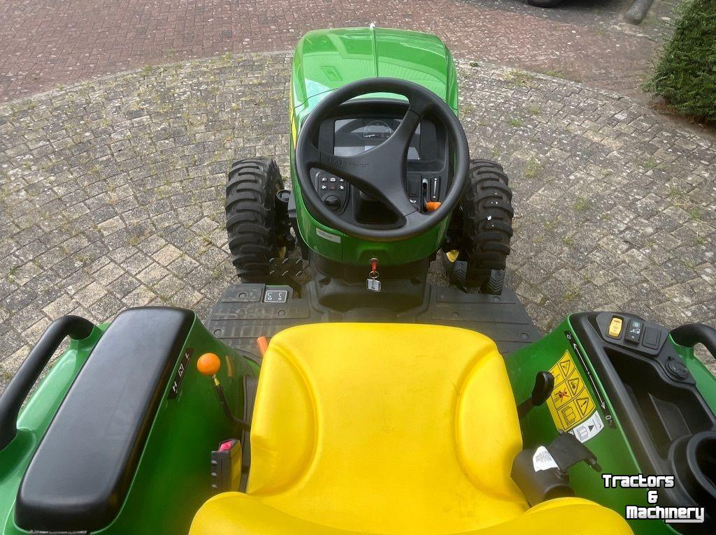 Small-track Tractor John Deere 3038E