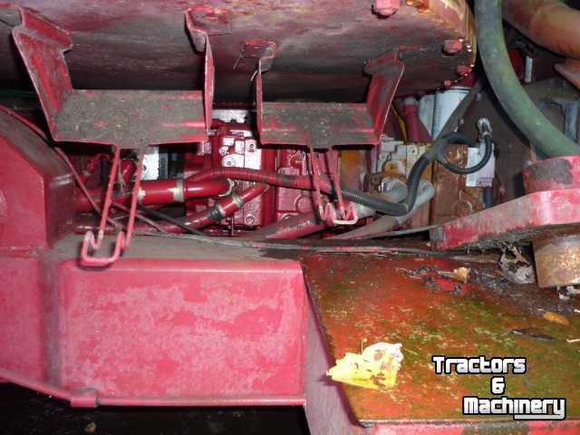 Self-propelled feed mixer AGM AFS-1400