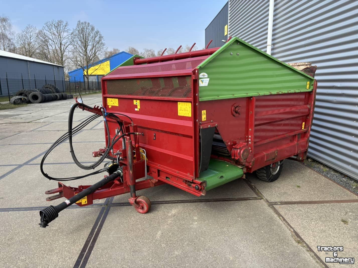Silage-block distribution wagon  Strautmann BVW Blokkenwagen