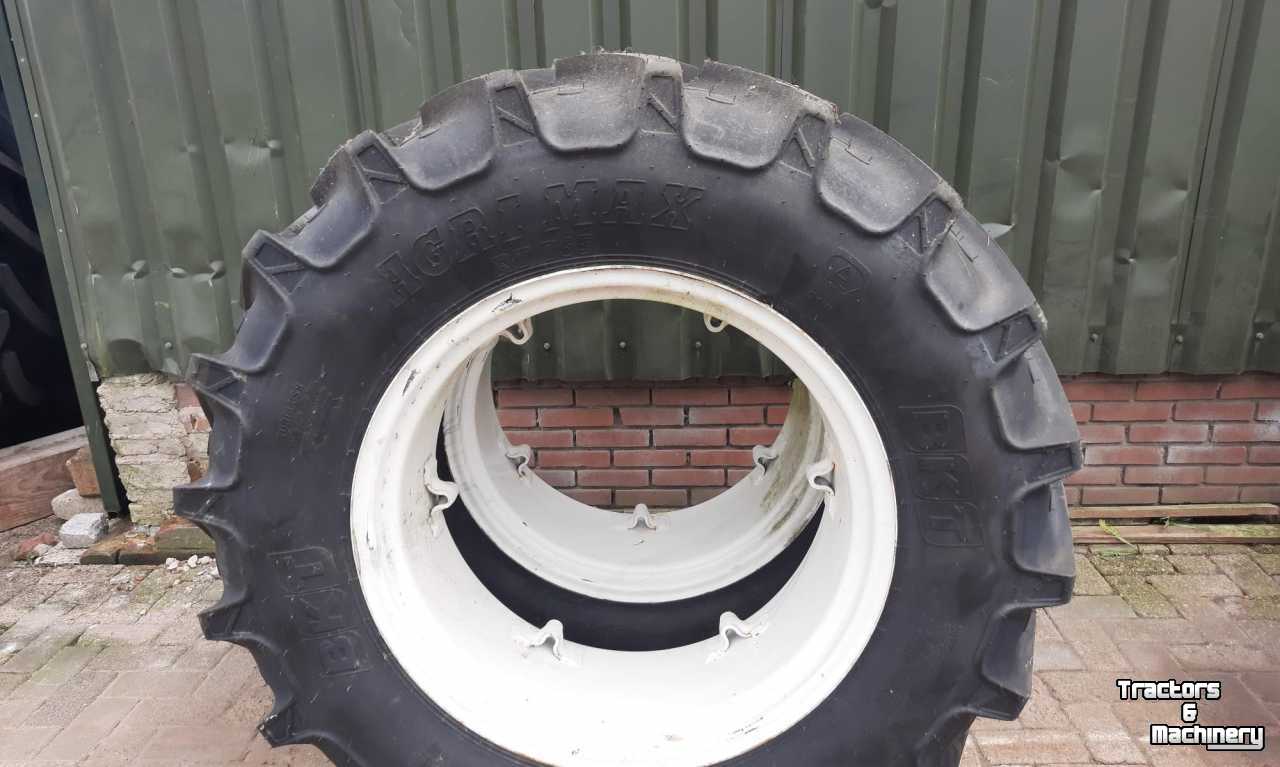 Wheels, Tyres, Rims & Dual spacers BKT 380/70R28