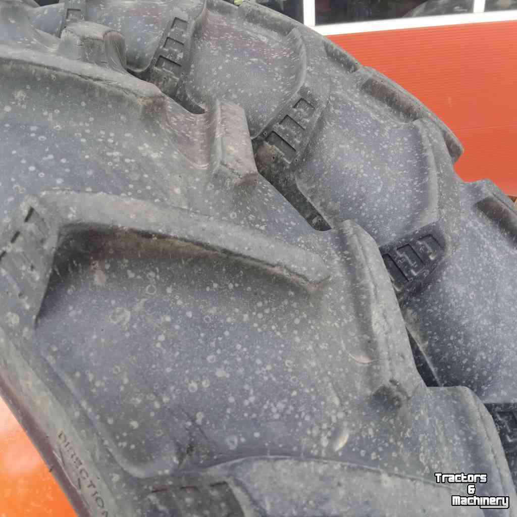 Wheels, Tyres, Rims & Dual spacers Claas 270 95 r44 en 230 95 r32