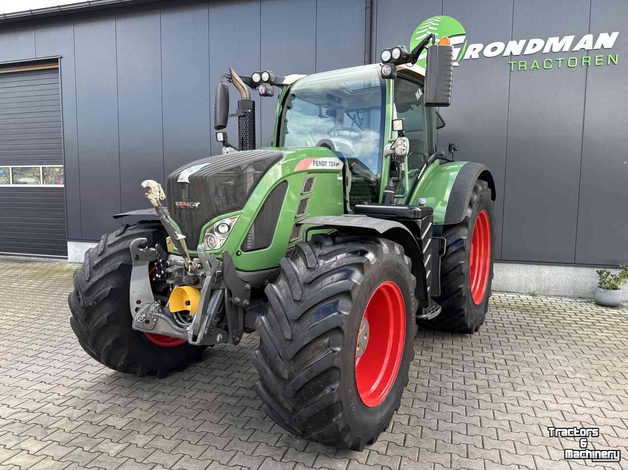 Tractor Fendt 724 S4 Profi plus