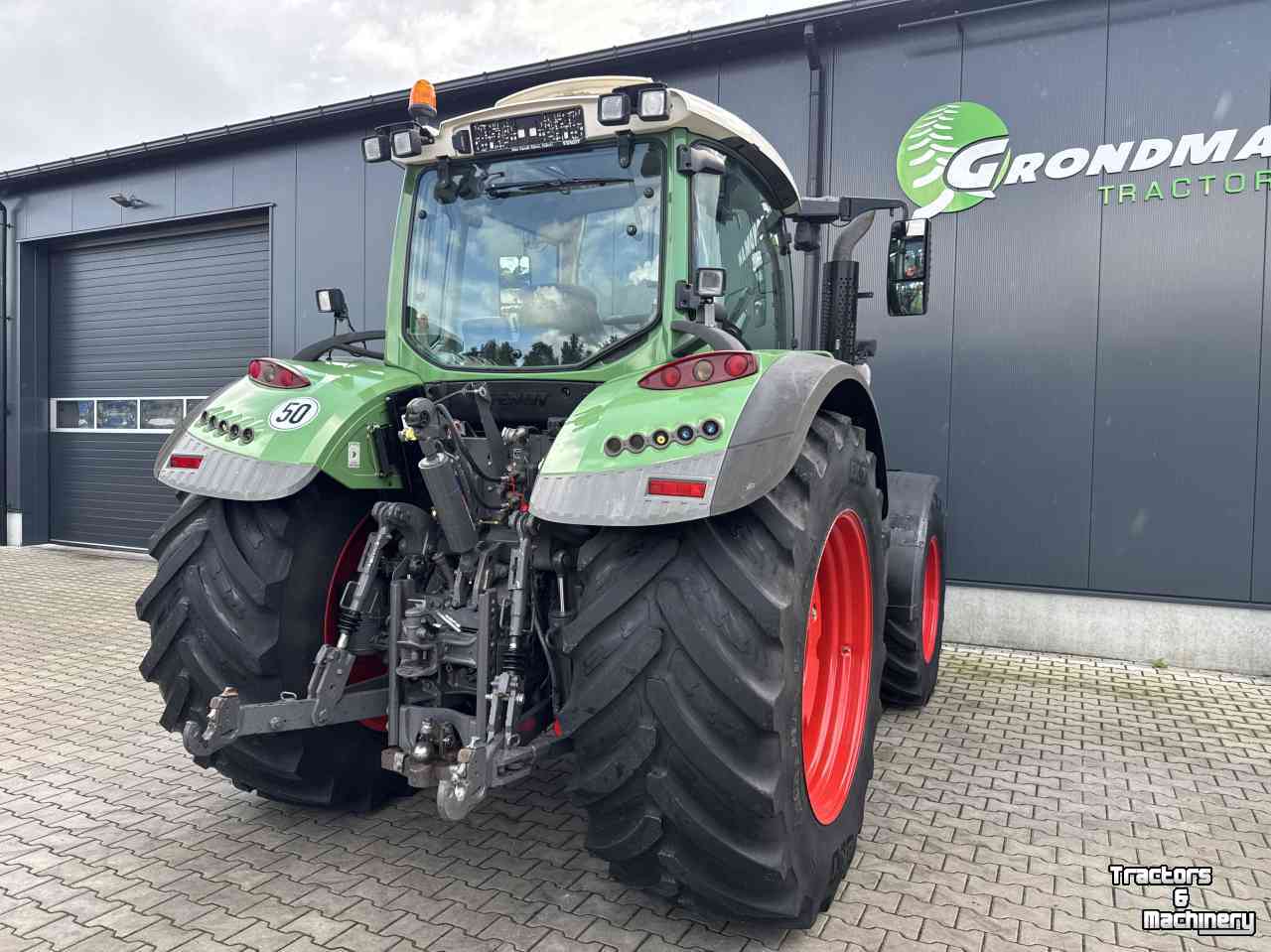 Tractor Fendt 724 S4 Profi plus