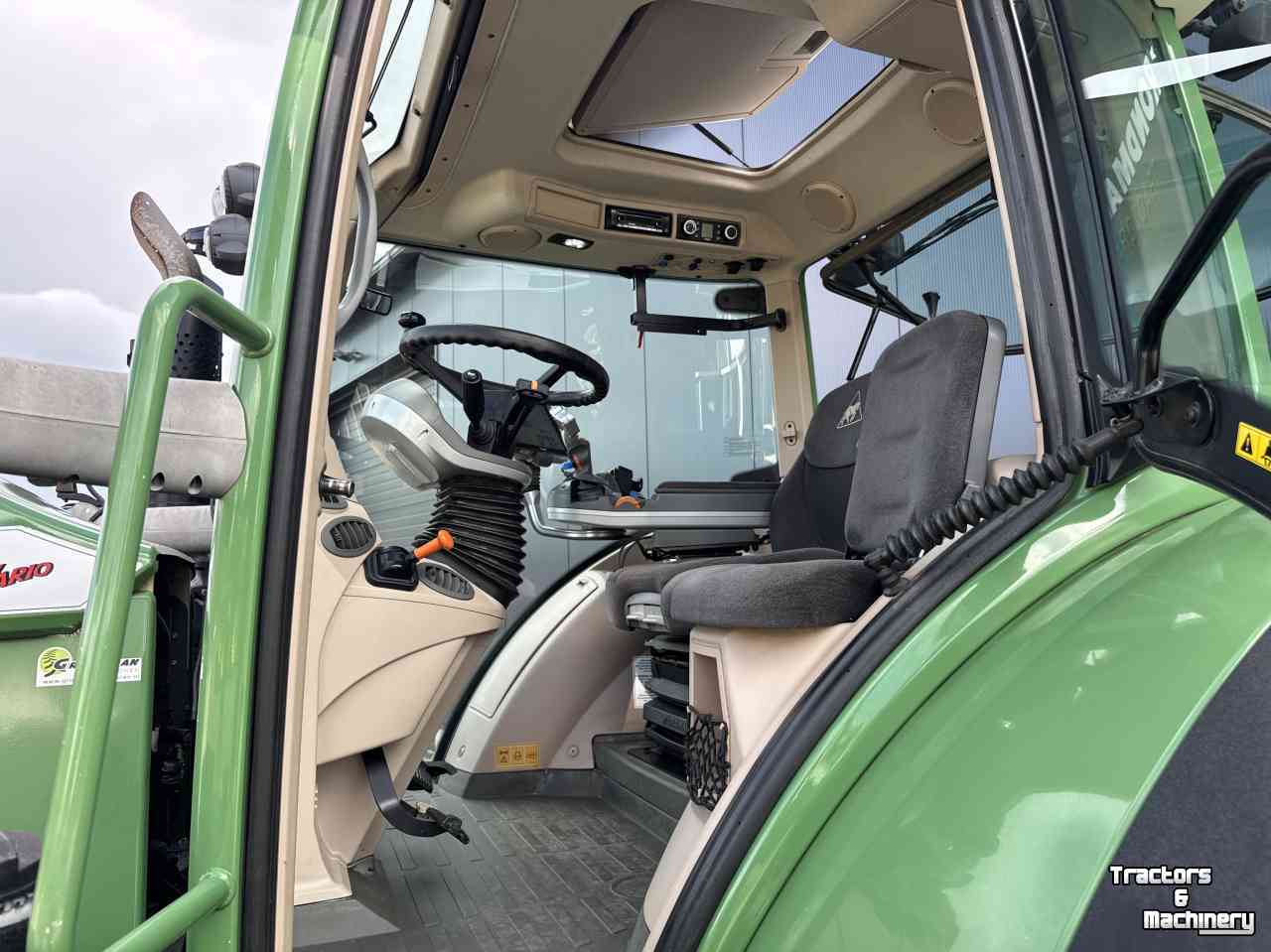 Tractor Fendt 724 S4 Profi plus