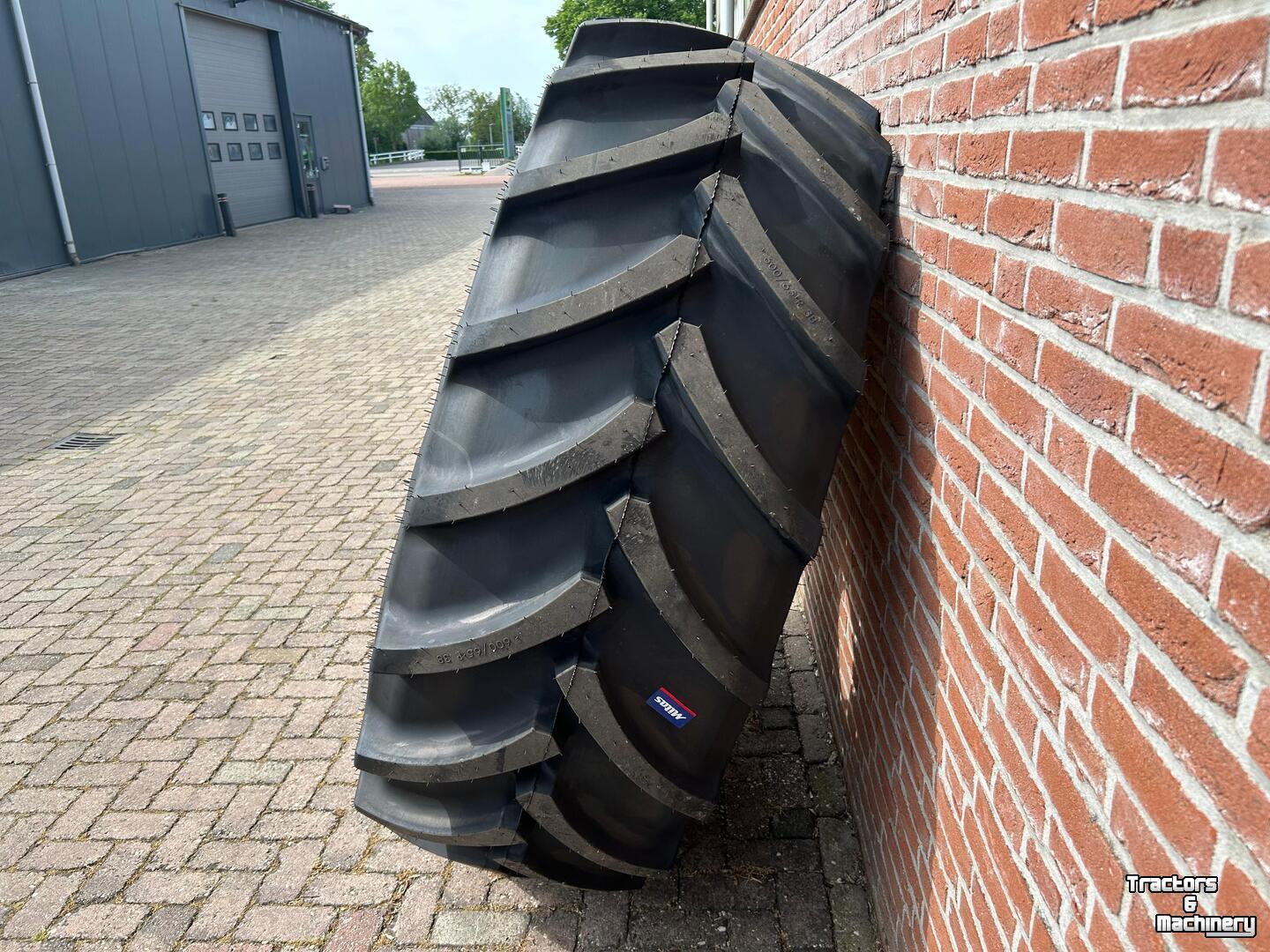Wheels, Tyres, Rims & Dual spacers Mitas AC65 600/65R38