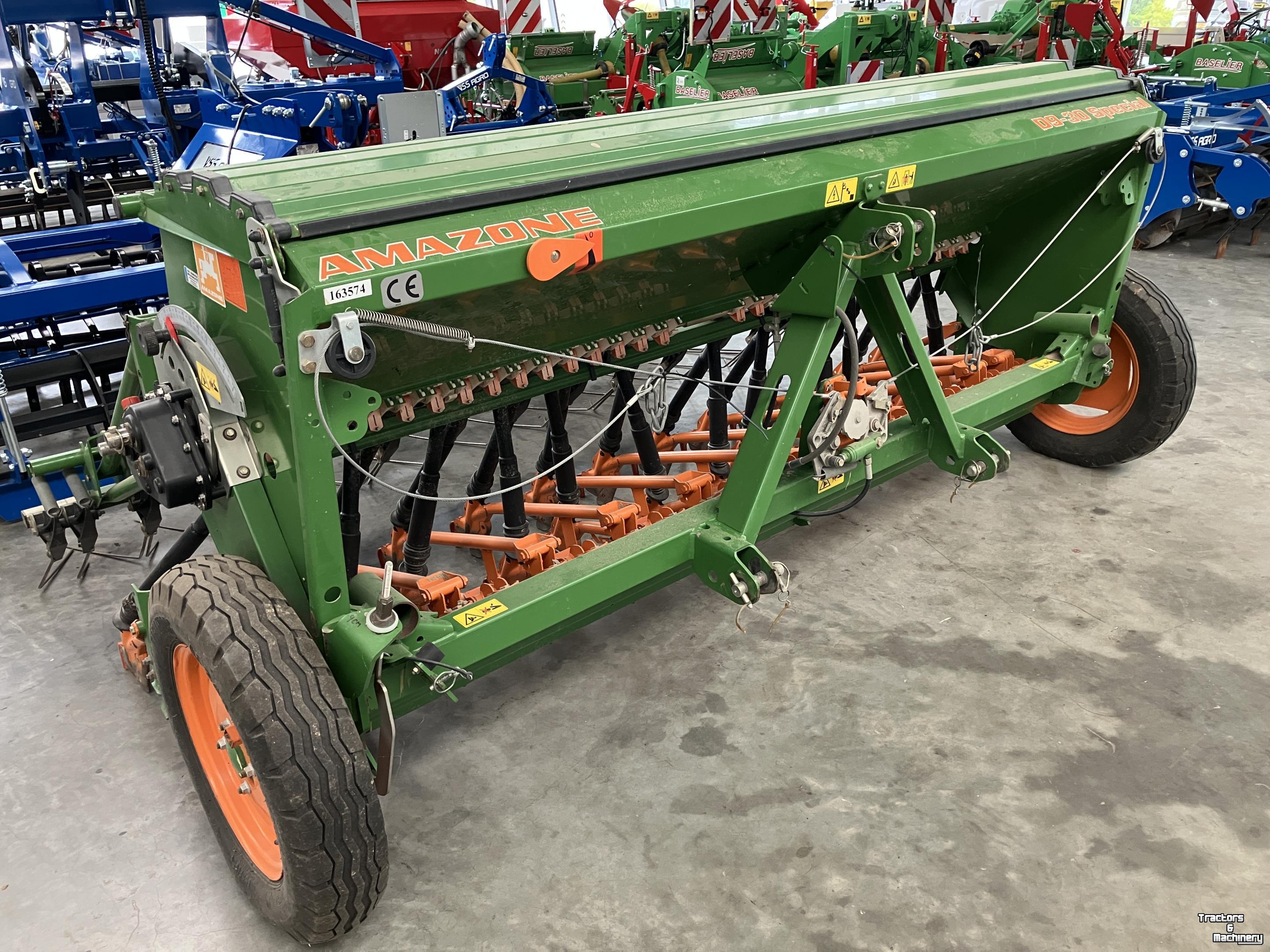Seed drill Amazone D9-30 Special