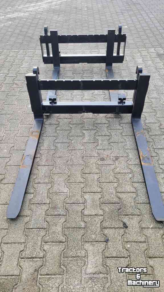Front-end loader  SE palletvork vorkenbord met euro aansluiting palettengabel.