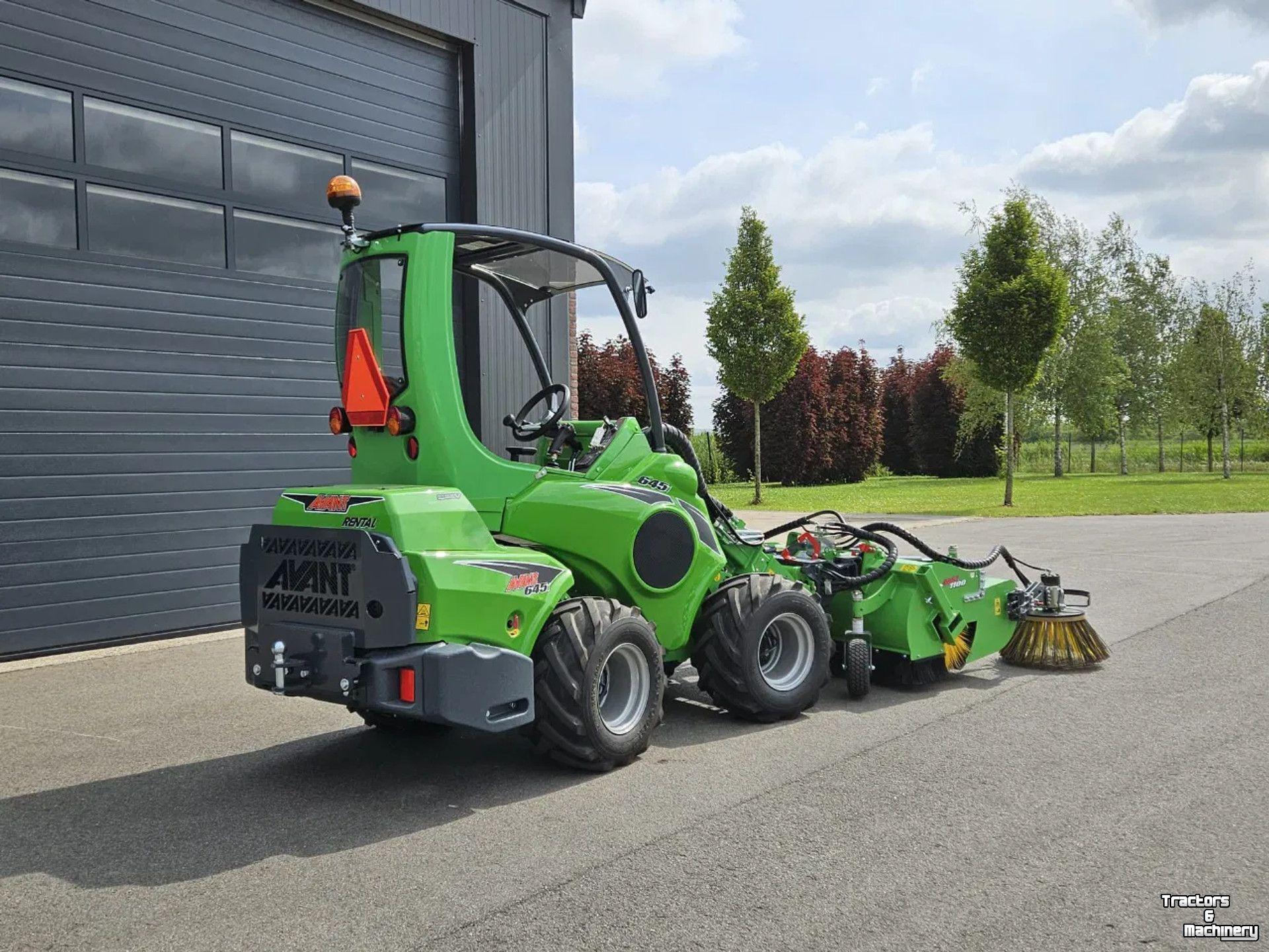 Wheelloader Avant 645i Rental mini-shovel