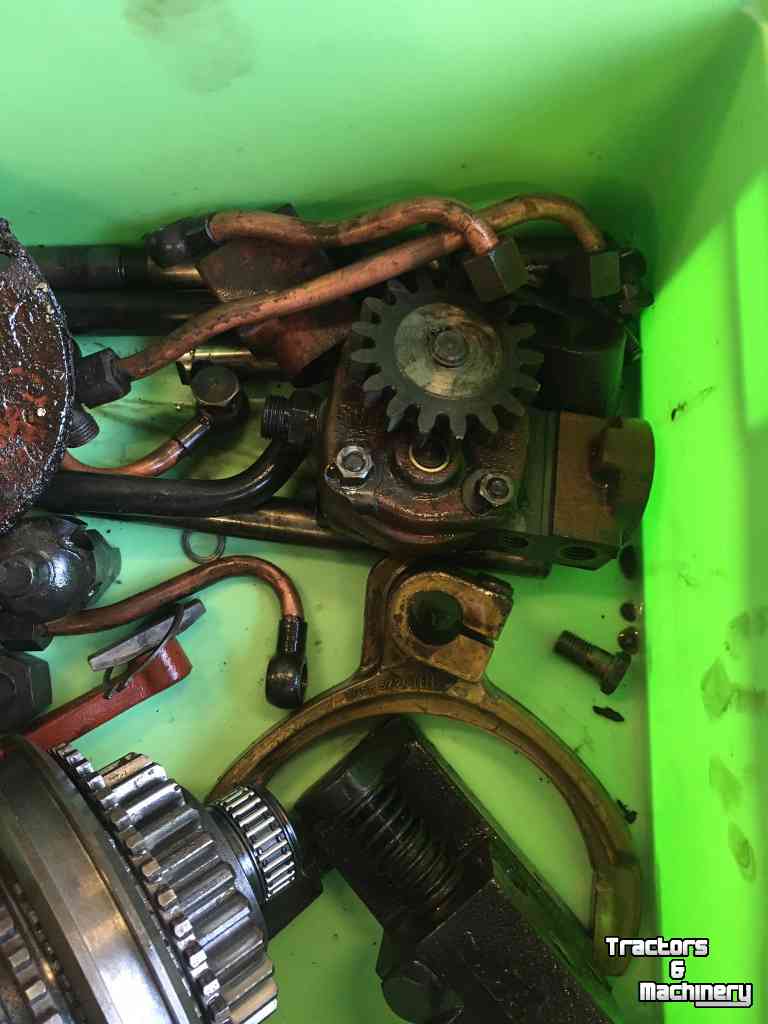 Used parts for tractors International 24/44 serie