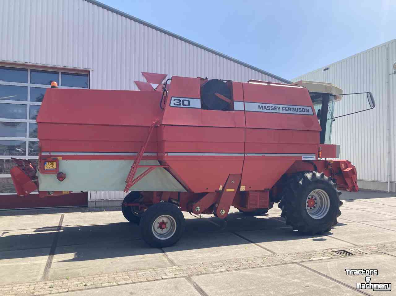 Combine Massey Ferguson 30 DV II