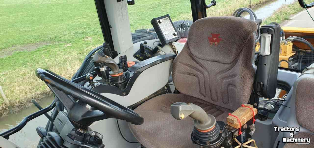 Tractors Massey Ferguson 6490