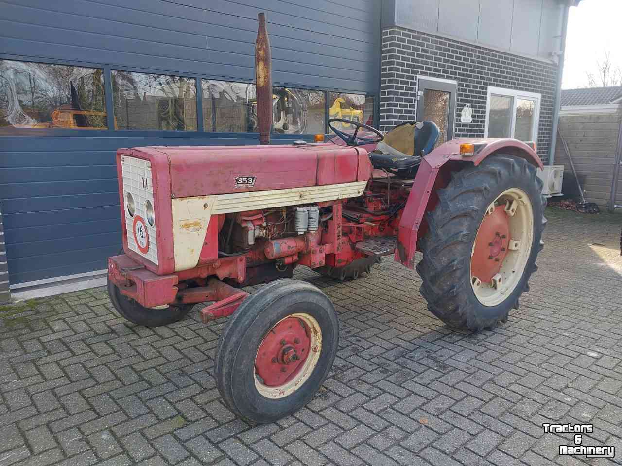 Tractors International 353