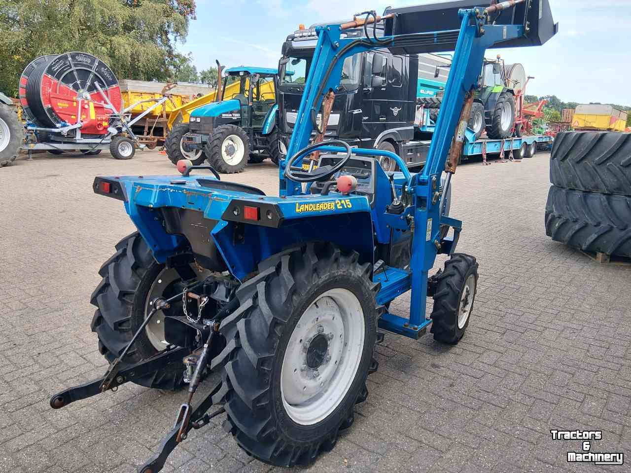 Horticultural Tractors Iseki Landleader 215 met voorlader en stuurbekrachtiging