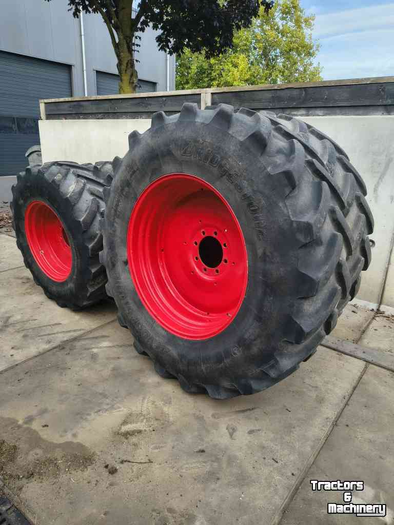 Wheels, Tyres, Rims & Dual spacers Bridgestone 520/85R38 420/85R28