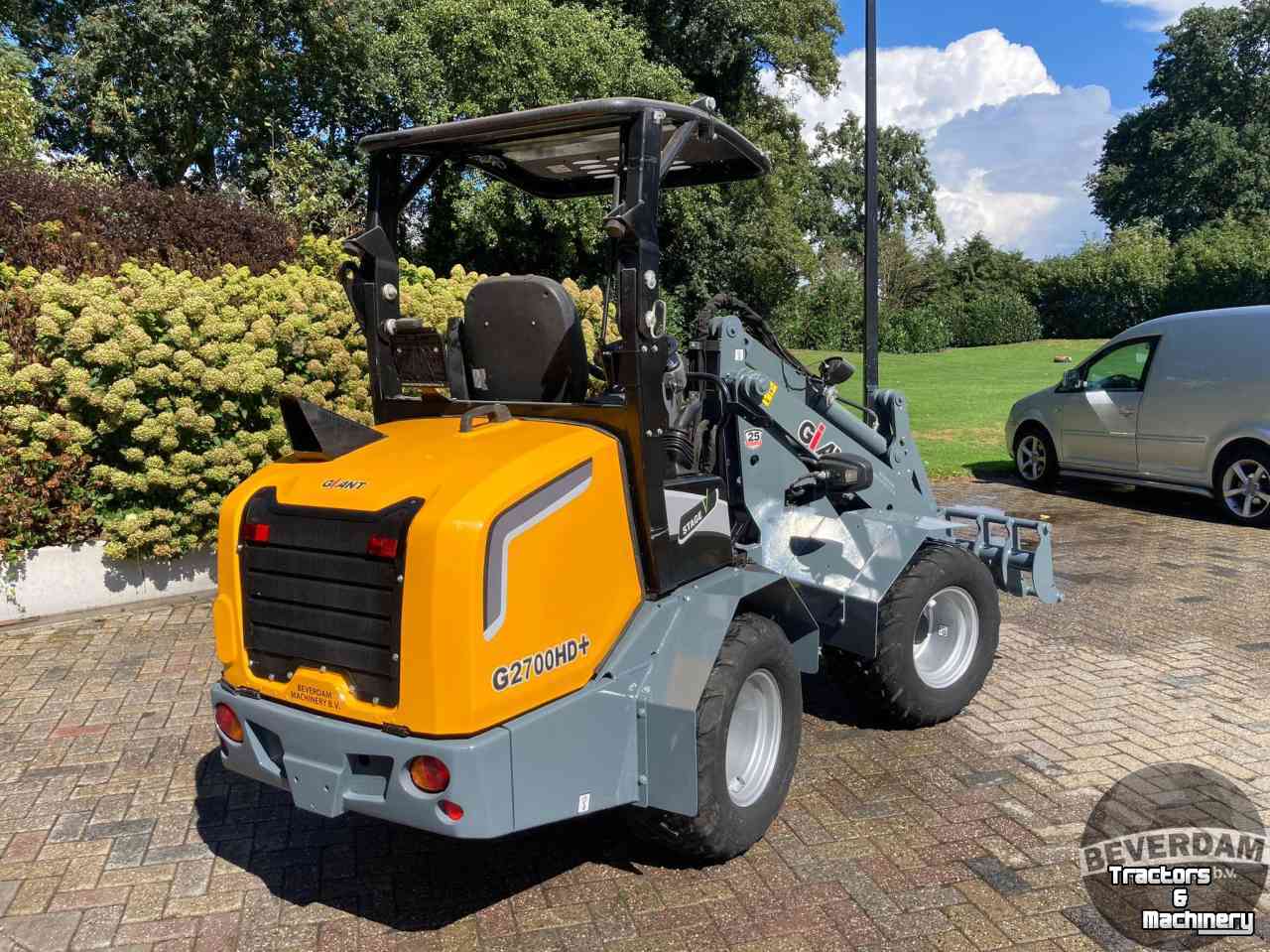 Wheelloader Giant G2700 HD+