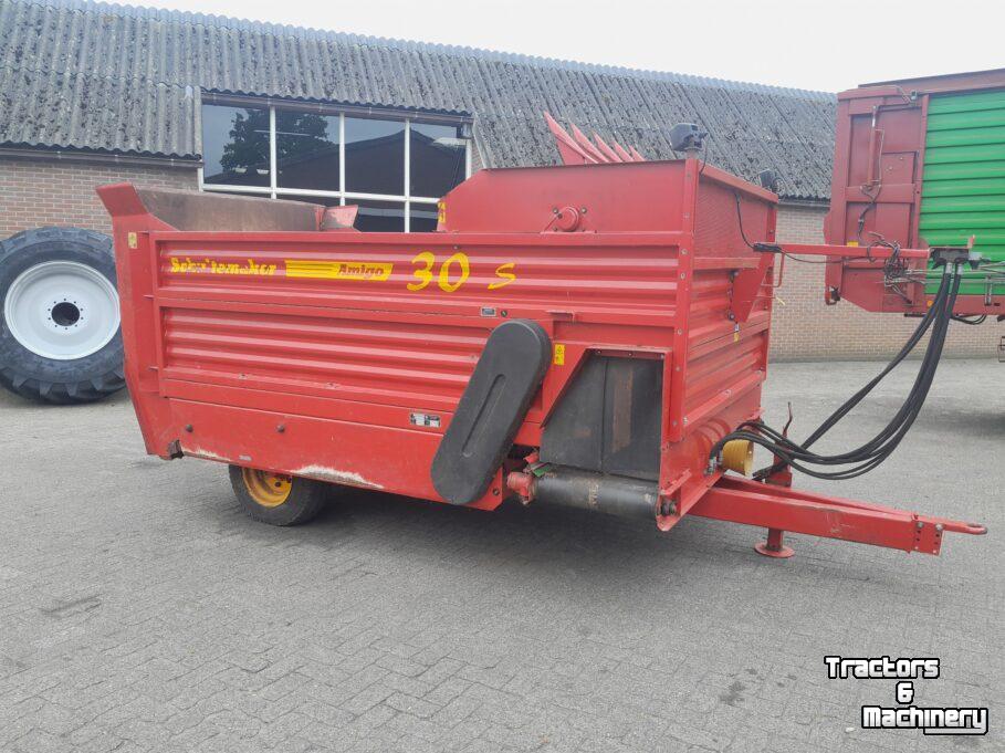 Silage-block distribution wagon Schuitemaker Amigo 30 S