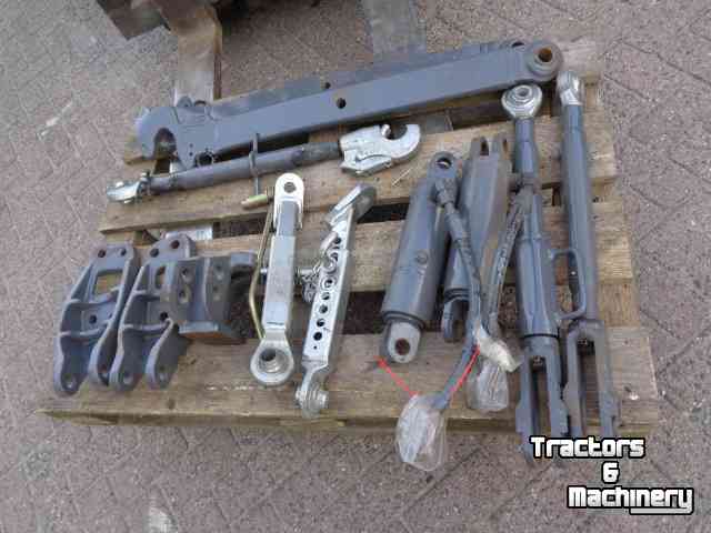 Used parts for tractors Massey Ferguson 4700