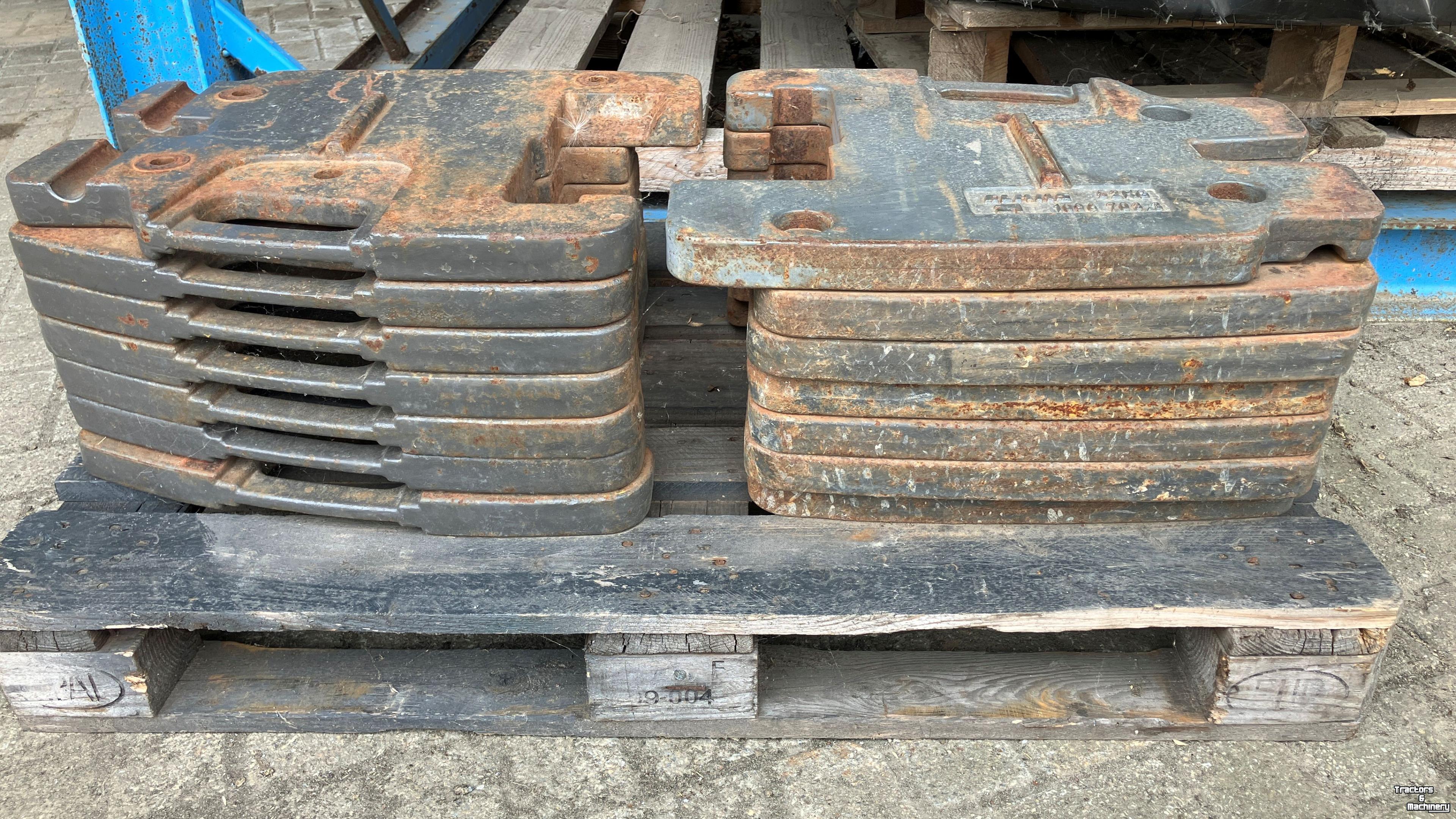 Diverse used spare-parts Claas Frontgewichten en middengewichten