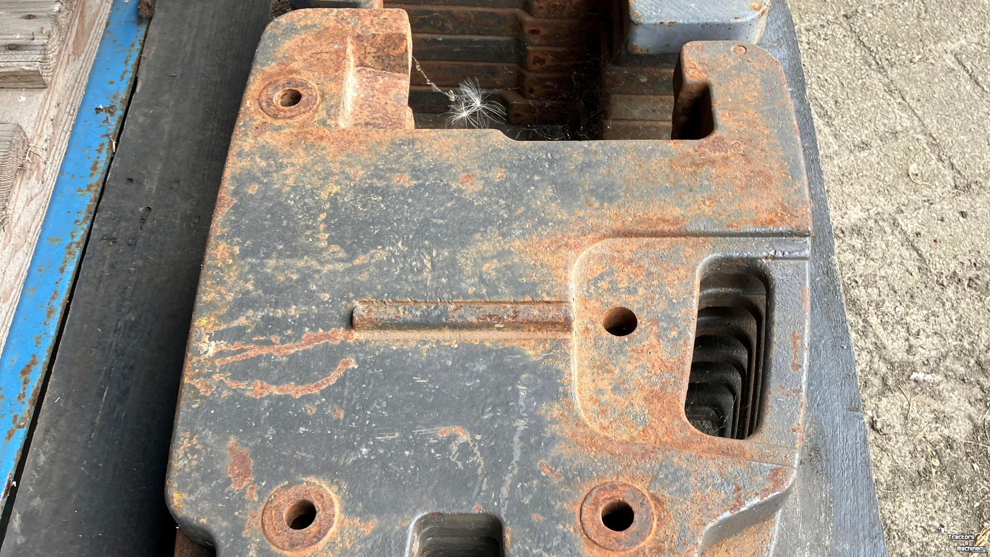 Diverse used spare-parts Claas Frontgewichten