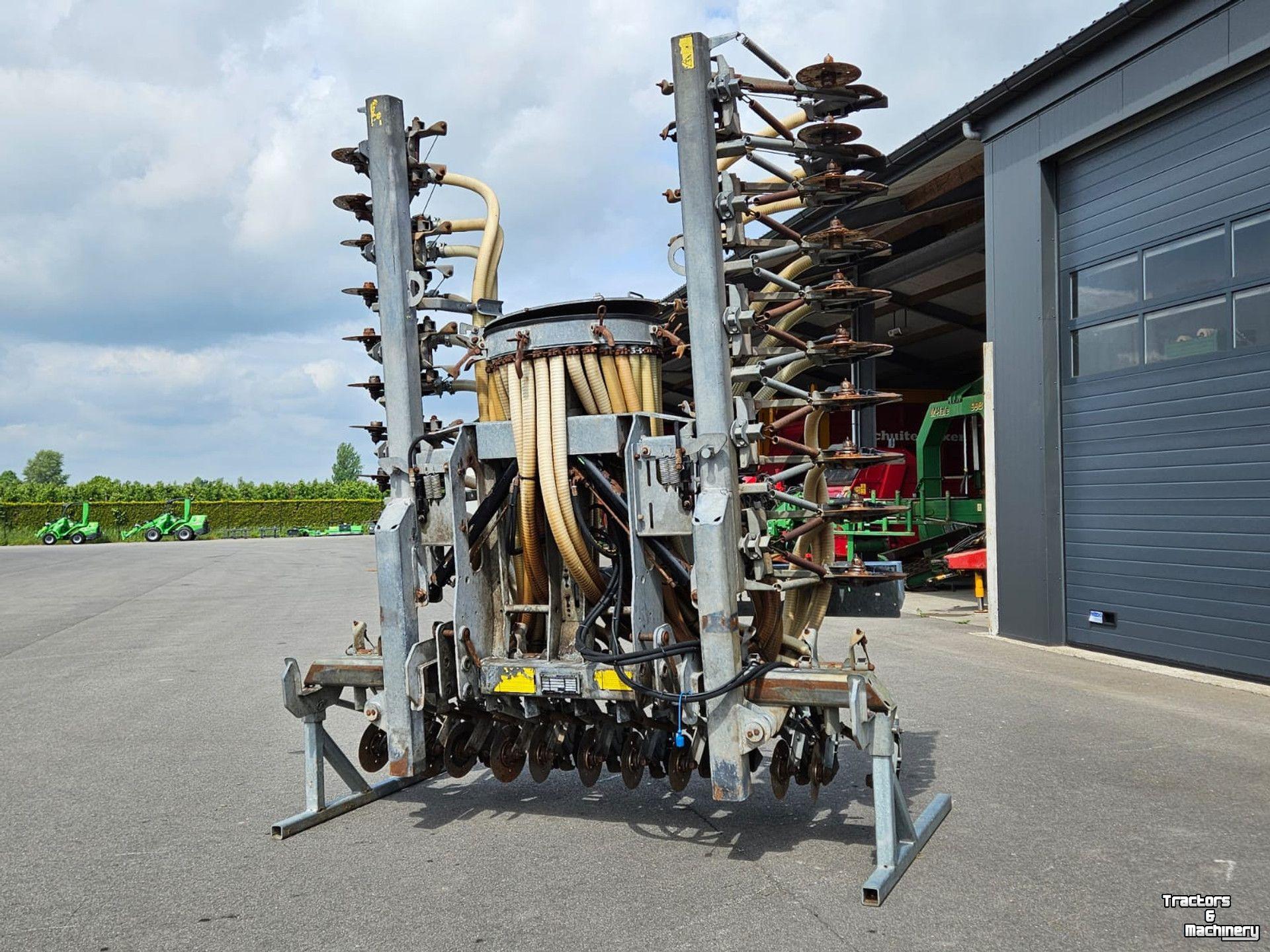 Manure spreader Joskin 6880 Multi-ACTION