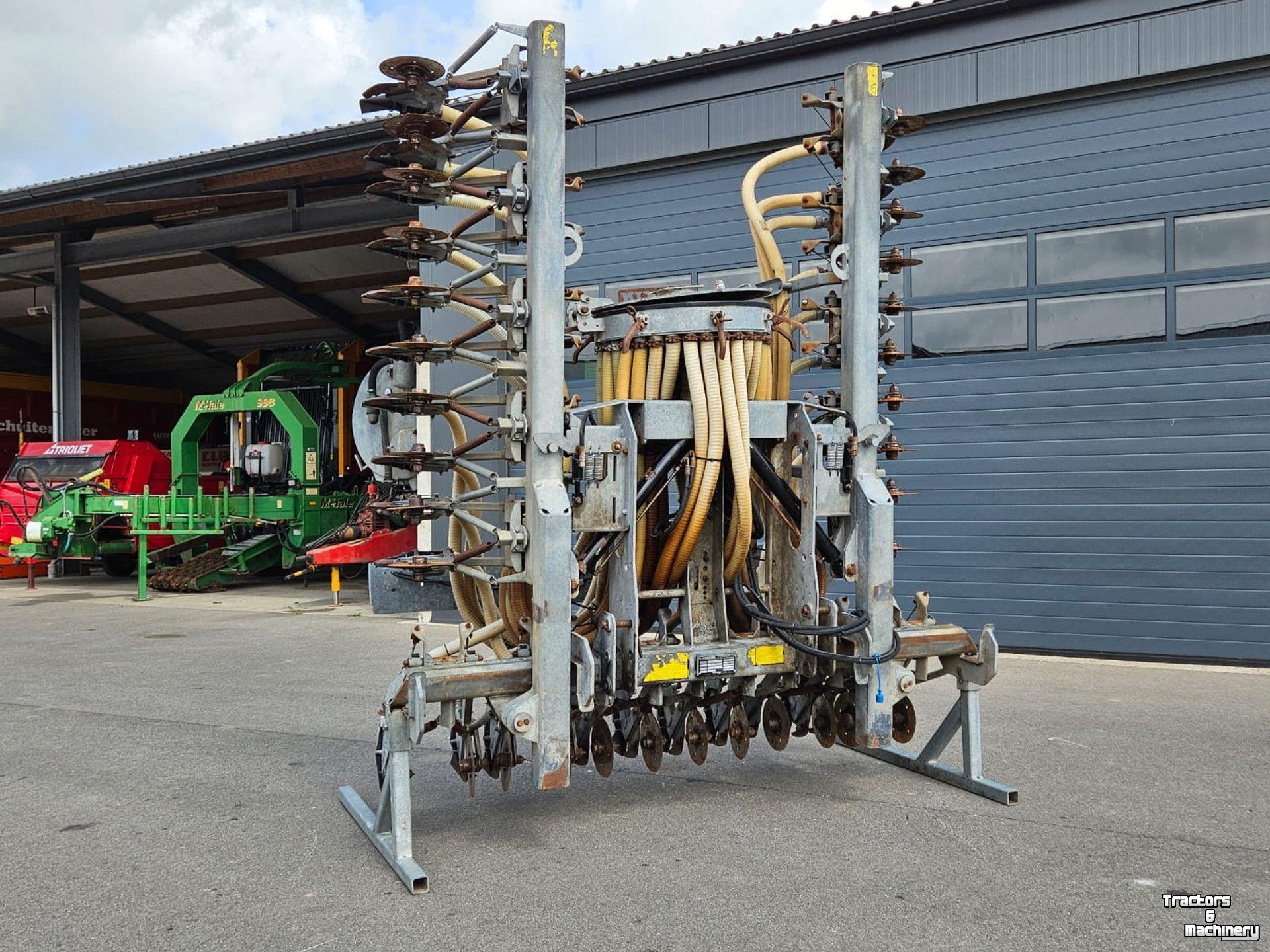 Manure spreader Joskin 6880 Multi-ACTION