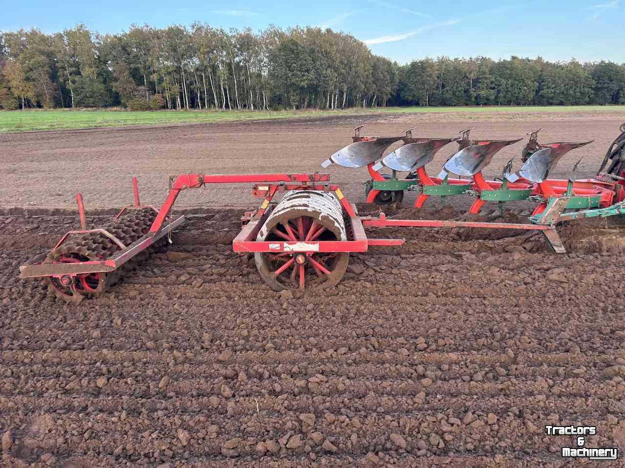 Ploughs Kverneland EG