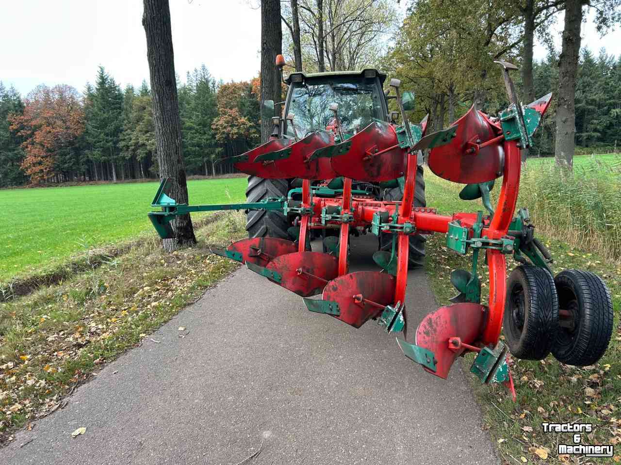 Ploughs Kverneland EG