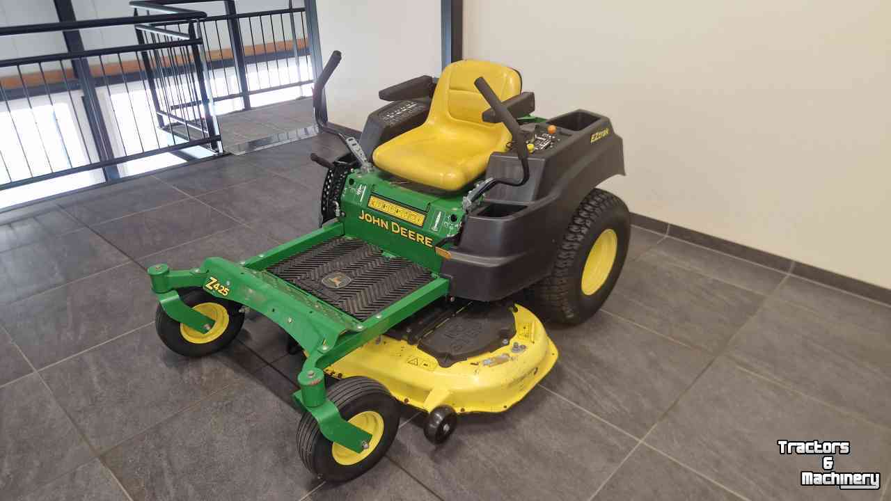 Ride-on mower John Deere Z425