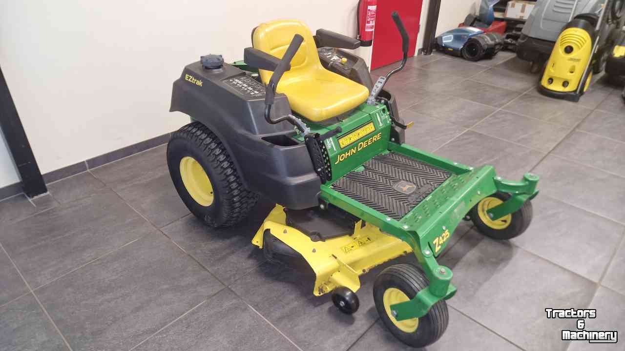 Ride-on mower John Deere Z425