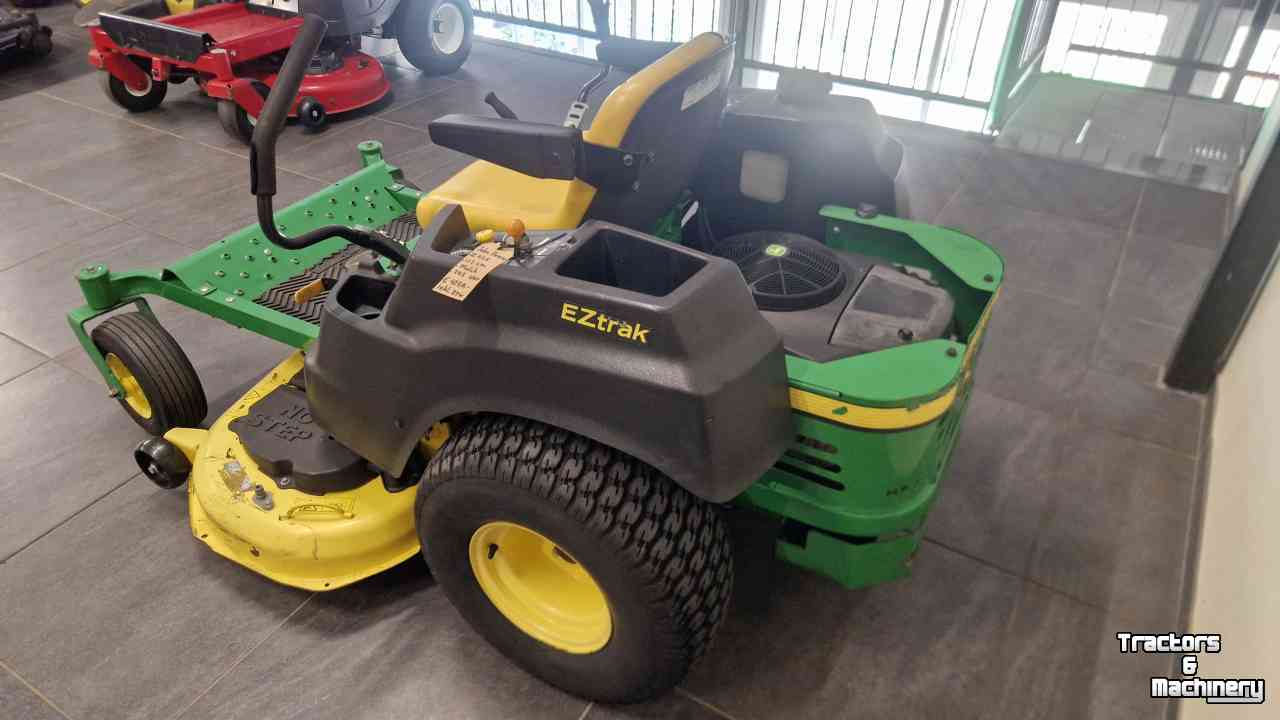 Ride-on mower John Deere Z425