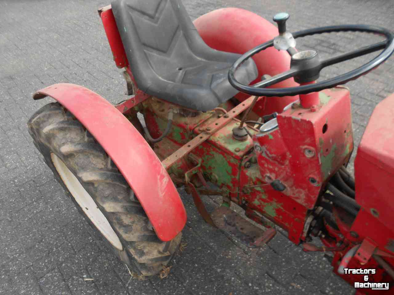 Small-track Tractor Holder a45