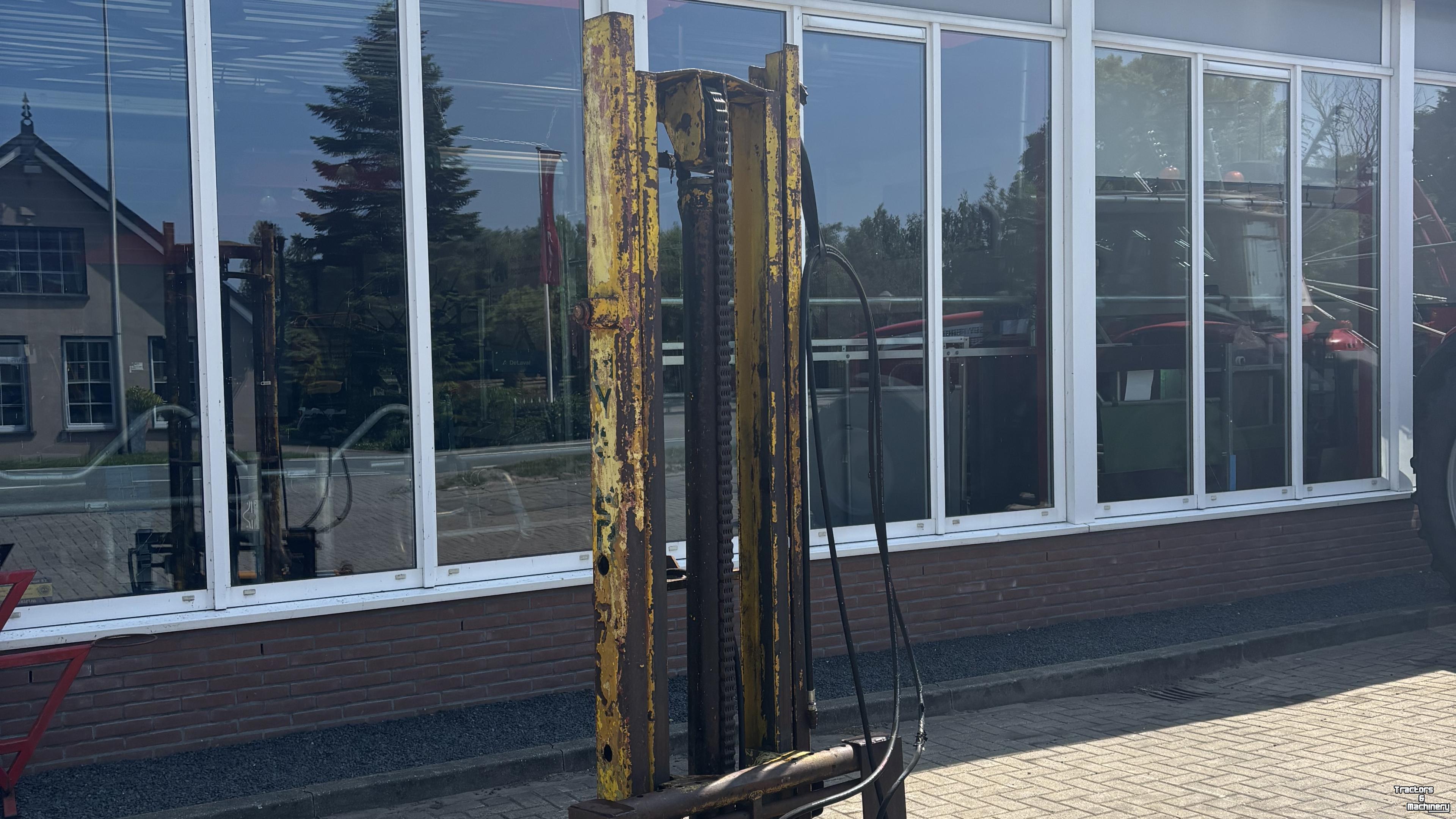 Fork lift & Fork lift truck  Onbekend HEFMAST MET RONDEBALENKLEM