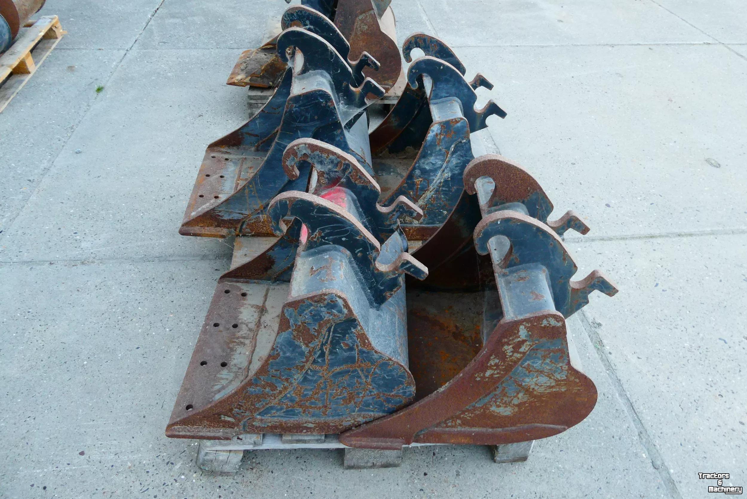 Excavator buckets GP Dieplepelbakken CW05