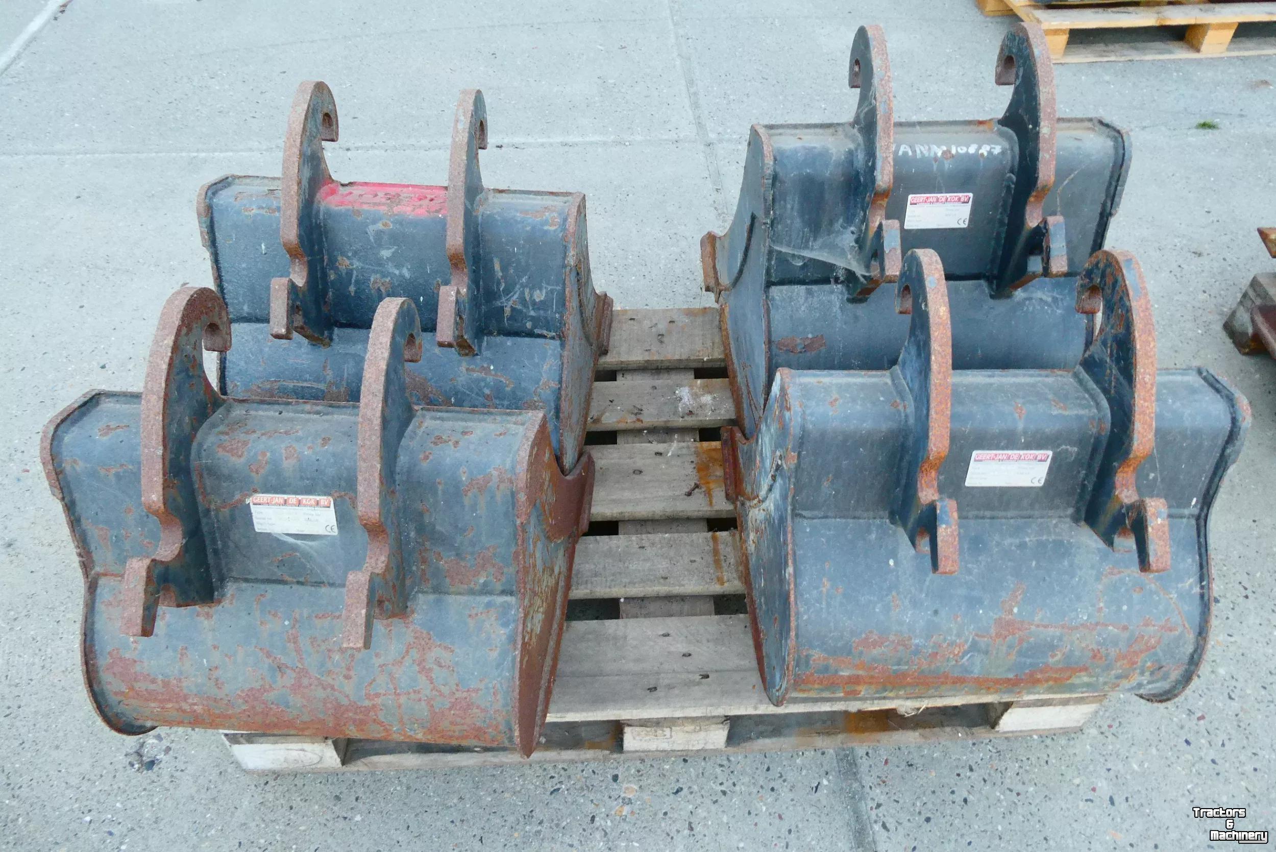Excavator buckets GP Dieplepelbakken CW05