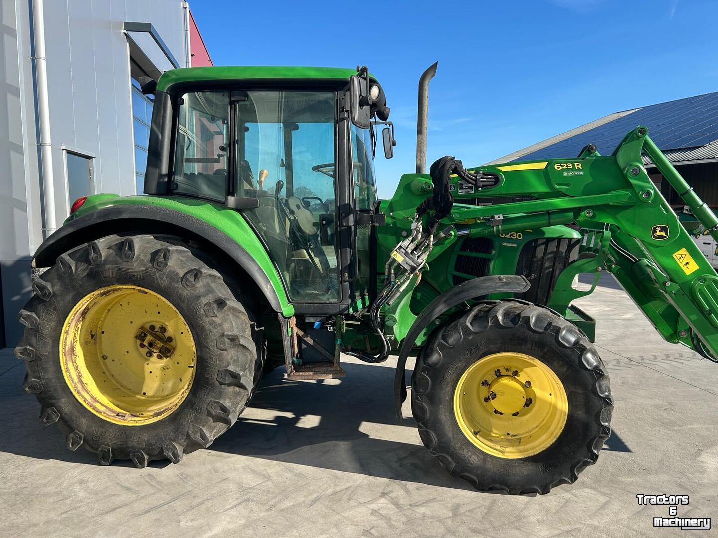 Tractor John Deere 6230