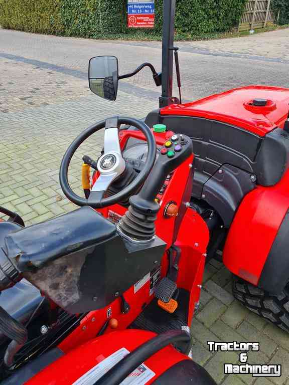 Tractors Carraro SRX 7800