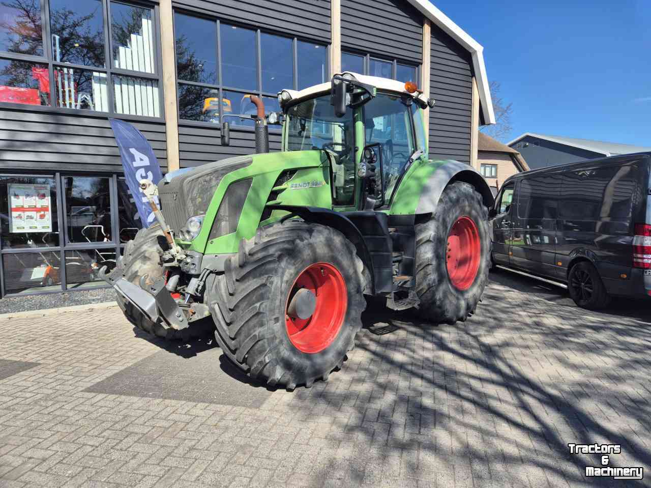 Tractor Fendt 828