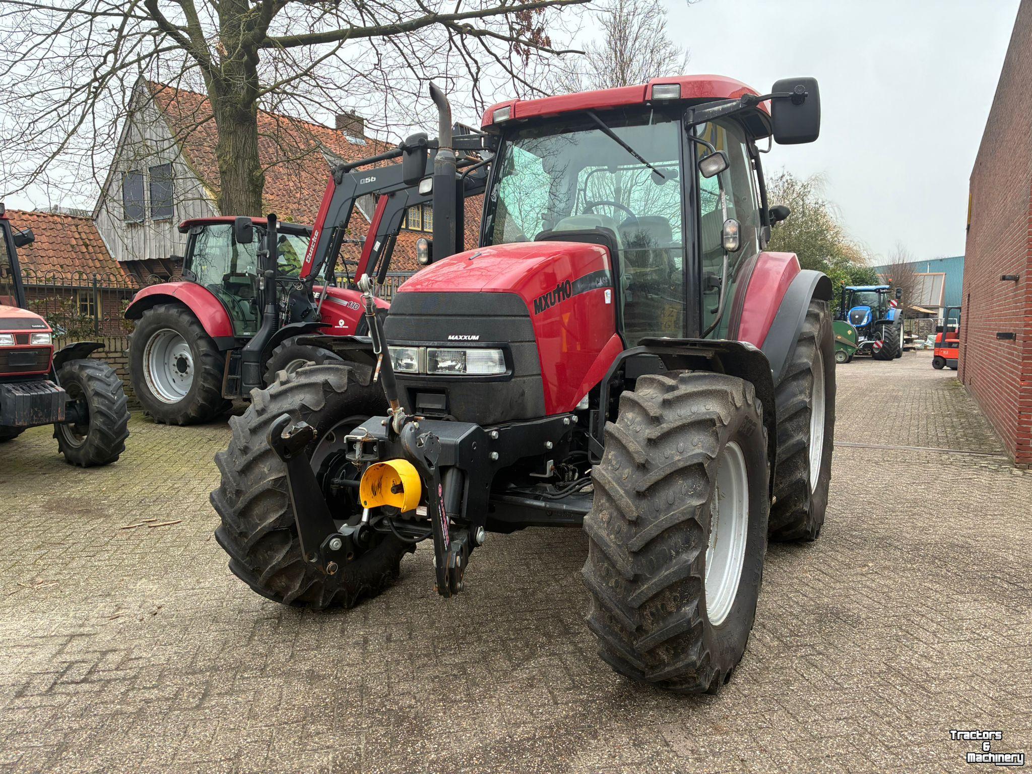 Tractor Case MXU-110