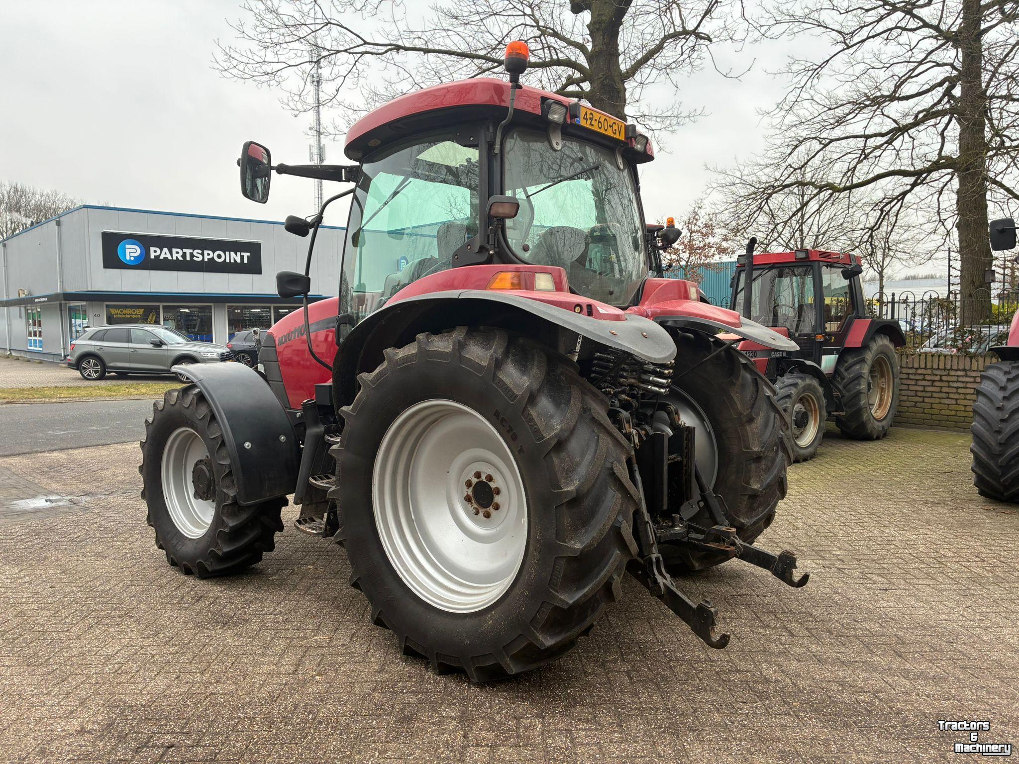 Tractor Case MXU-110