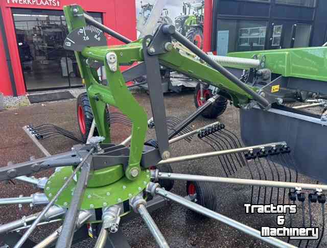 Rake Fendt Former 860C zwadhark