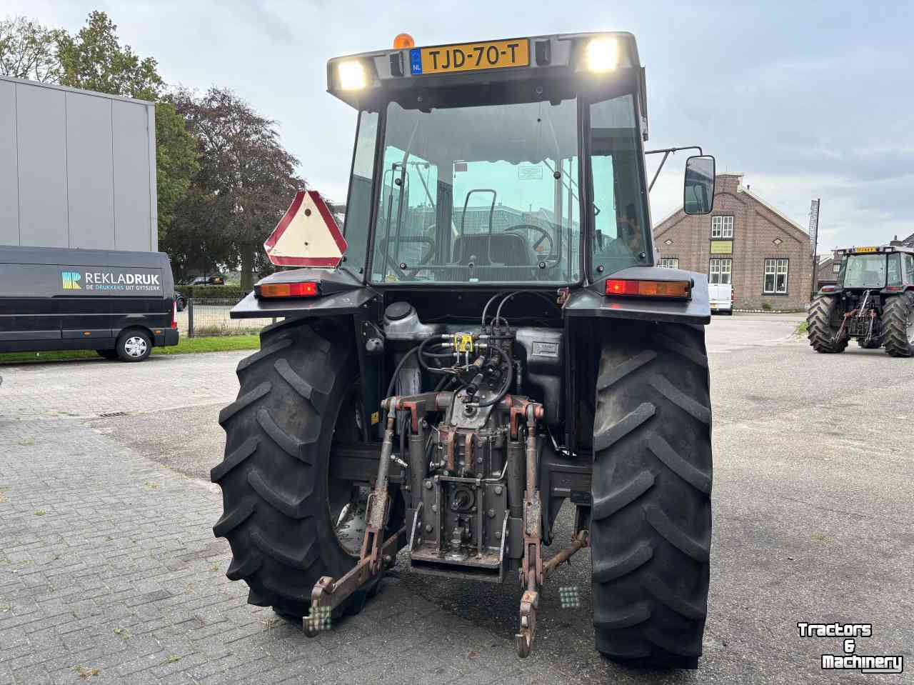 Tractor Massey Ferguson 3060 16x16 speedshift