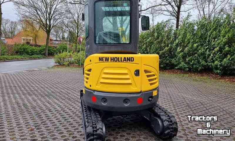 Mini-Excavator New Holland E26C minikraan / minigraver