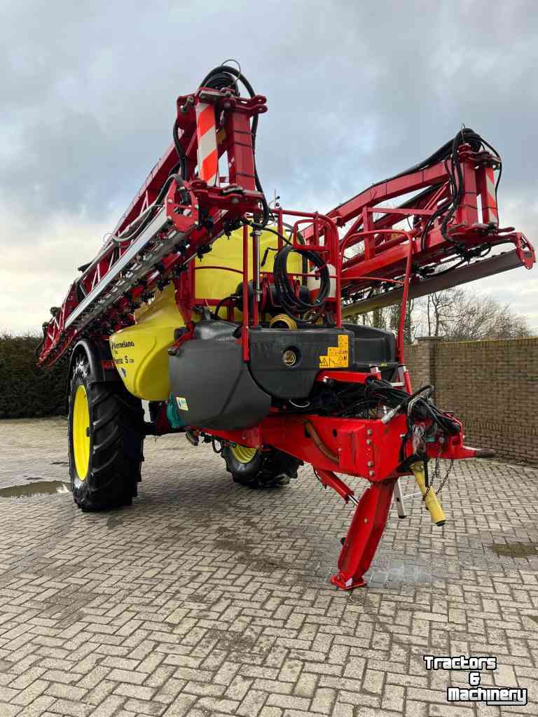 Fieldsprayer pull-type Kverneland Getrokken veldspuit
